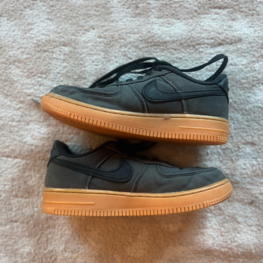 Little boys Nike Air Force one size 13.5.